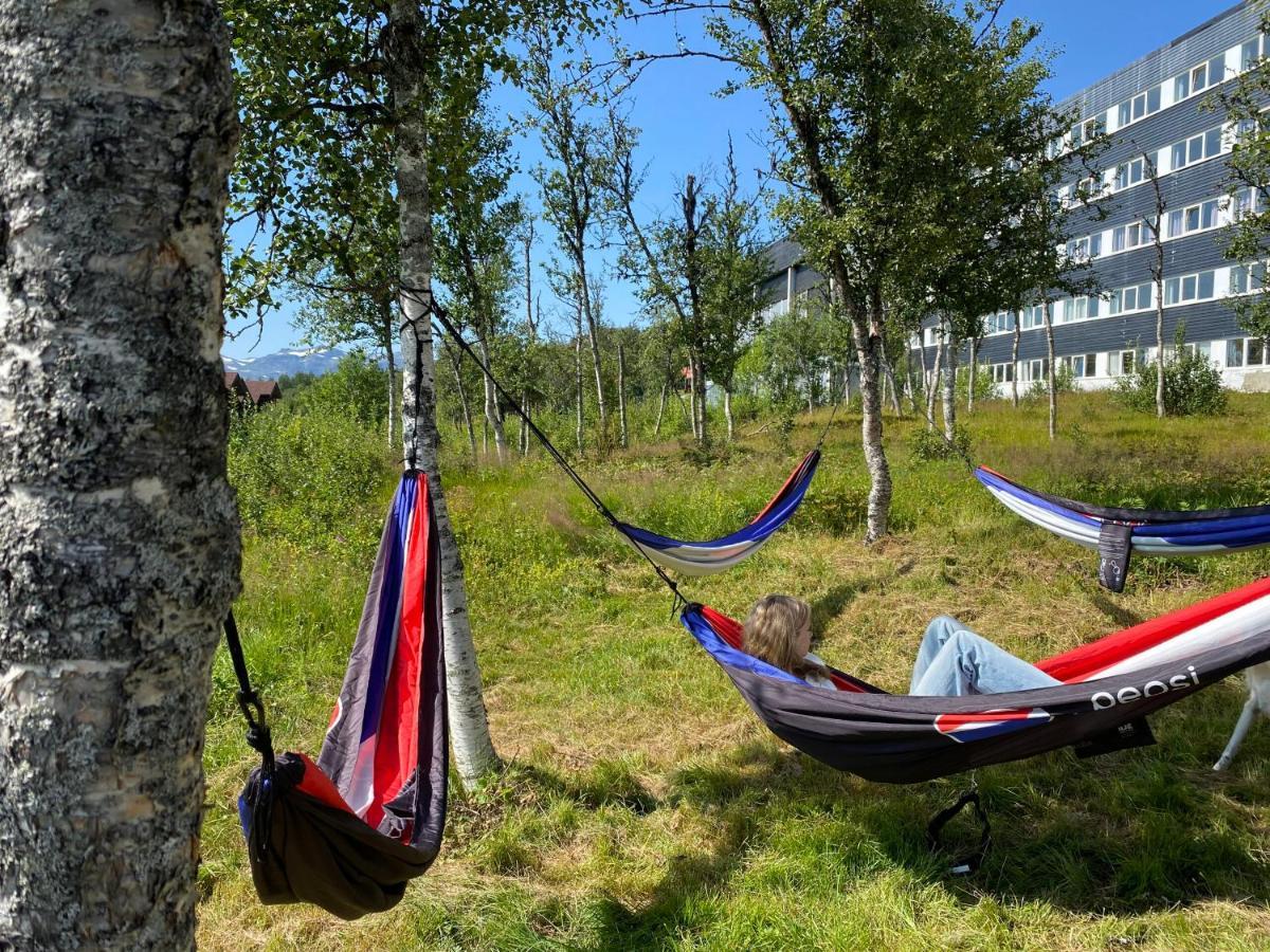 Leilighet på Beitostølen. Terrasse og parkering Eksteriør bilde